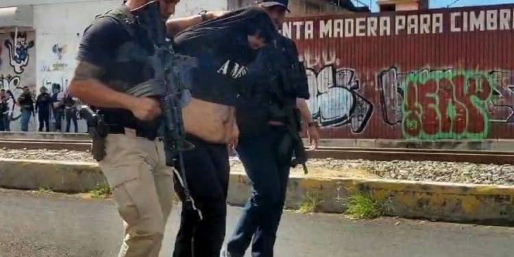 Integrantes de CJNG los cinco detenidos en Morelia 1 Asegura FGE sustancias ilícitas y detiene a dos personas tras ejecutar cateos en Morelia