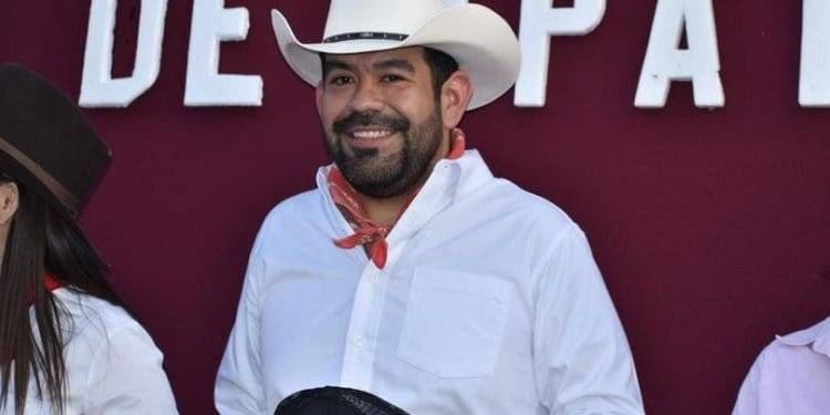 Mujeres emprendedoras serán respaldadas desde el Congreso: Paco Huacus