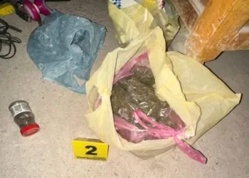 Asegura Fge Sustancias Ilícitas Y Detiene A Dos Personas Tras Ejecutar Cateos En Morelia