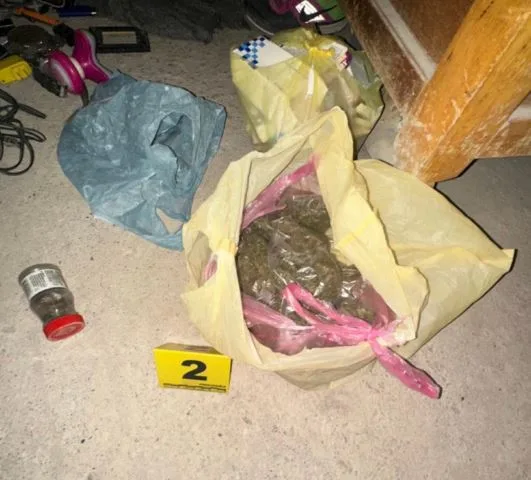 Asegura Fge Sustancias Ilícitas Y Detiene A Dos Personas Tras Ejecutar Cateos En Morelia