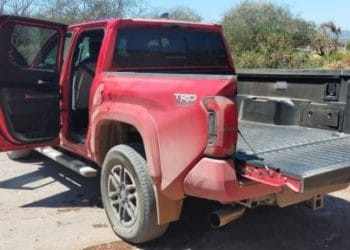 Aseguran camionetas robadas y equipo táctico, tras balacera en La Piedad
