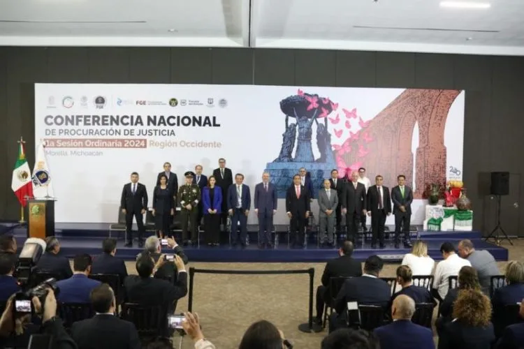 Ataque Armado A Camioneta En La Autopista Siglo Xxi