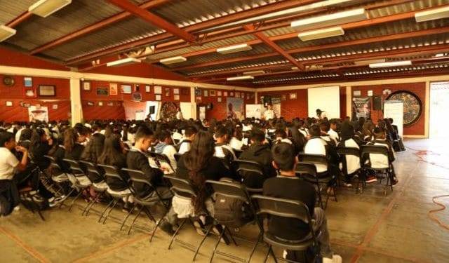 En Pátzcuaro, imparte Fiscalía General taller sobre manejo de emociones a estudiantes de secundaria 1 En Pátzcuaro, imparte Fiscalía General taller sobre manejo de emociones a estudiantes de secundaria