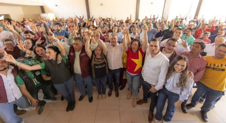 En Apatzingán, Detienen A 3 En La Calle Miguel Hidalgo Del Varillero Con «Cocaína»