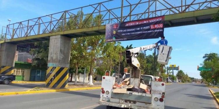 En Apatzingán, colocan mantas alusivas a la educación vial a fin de evitar accidentes 31 En cateo, asegura FGE nueve motocicletas, en su mayoría con alteraciones en sus medios de identificación