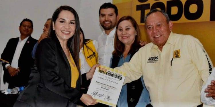 Julio Moreno Fortalece Vínculos en Tancítaro de Cara a la Elección del 2 de Junio