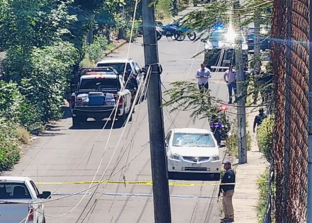 Tres Heridos Por Agresión De Motosicarios, A Unos Metros De Seguridad Pública De Uruapan