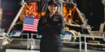 Aidée, La Joven Michoacana Que Con La Nasa Alcanzó Las Estrellas 22 Con Arma En Mano, Le Quitaron 600 Mil Pesos Al Salir Del Banco En Morelia