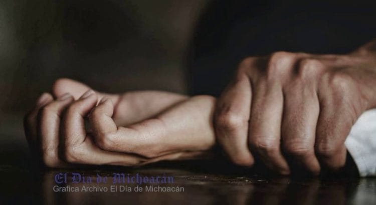 Detienen Camioneta Cargada Con Madera Presuntamente Ilegal