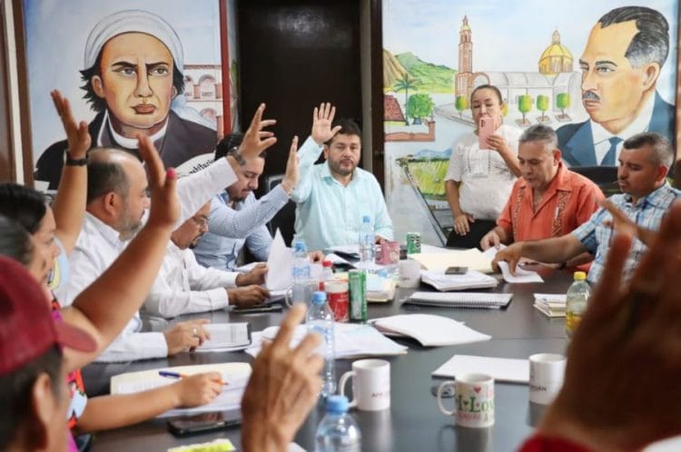 Disminuye 10 Mdp La Deuda Pública En Apatzingán 20 En Acuitzio, Fiscalía General Realiza Cateo Y Recupera 5 Vehículos Con Reporte De Robo Y Alteraciones En Sus Medios De Identificación; Hay Una Persona Detenida
