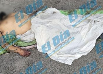Tiran cadáver con señas de violencia bajo el puente de San Antonio La Labor de Apatzingán