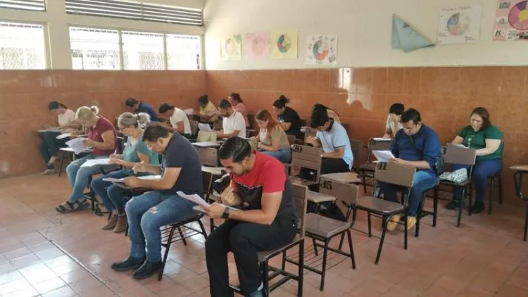En Apatzingán, Ciudadanos Acuden A Realizar Exámenes Para Poder Ser Capacitadores Electorales 20 En Apatzingán, Ciudadanos Acuden A Realizar Exámenes Para Poder Ser Capacitadores Electorales