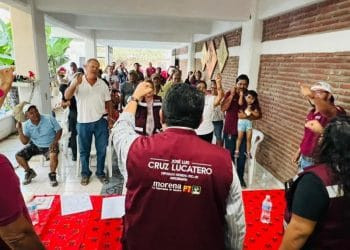 En Apatzingán, Ciudadanos acuden a realizar exámenes para poder ser Capacitadores Electorales