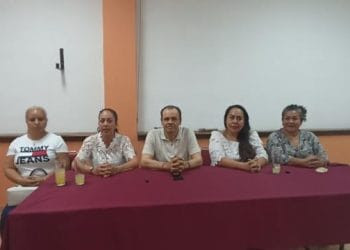 En Apatzingán, Ciudadanos acuden a realizar exámenes para poder ser Capacitadores Electorales