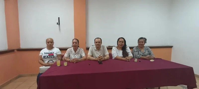Renuncian Dirigentes Del Prd De Apatzingán Y Parácuaro; También Regidora Y Varios Militantes De Importancia
