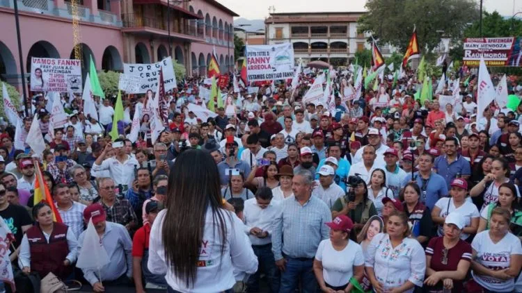 Fanny Arreola Arranca Campaña Rumbo A La Alcaldía De Apatzingán 21 Fanni Atras - El Día De Michoacán