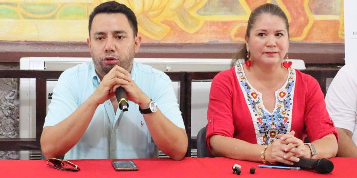 Francisco Garcia Amezcua y Arisbhe Lopez Magana | El Día de Michoacán