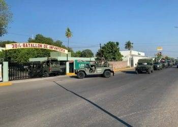 Desplazan 200 Militares a la Región de Apatzingán
