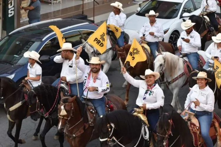Unidad Y Proyecto, Garantizarán El Triunfo De La Coalición En El Distrito Apatzingán: Paco Huacus 22 Unidad Y Proyecto, Garantizarán El Triunfo De La Coalición En El Distrito Apatzingán: Paco Huacus
