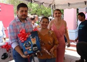 Premian a ciudadanos cumplidos con el pago del Impuesto Predial