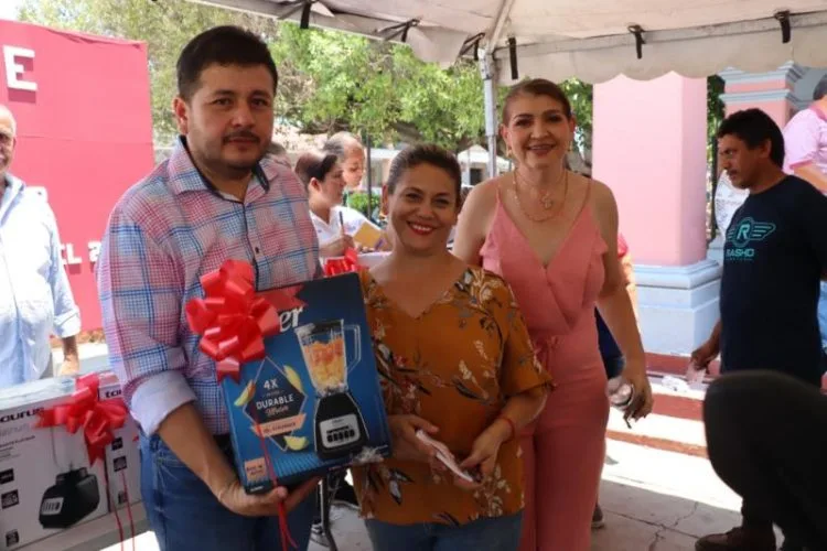 Premian A Ciudadanos Cumplidos Con El Pago Del Impuesto Predial