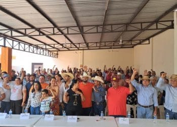 En Apatzingán, Se adhieren líderes priístas a Movimiento Ciudadano