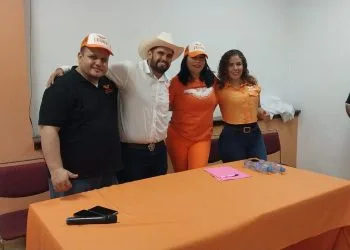Se Suma Liz Guízar A Movimientos Ciudadano; Va Con Leury Ochoa Por Presidencia De Apatzingán