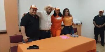Se Suma Liz Guízar A Movimientos Ciudadano; Va Con Leury Ochoa Por Presidencia De Apatzingán 23 Se Suma Liz Guizar A Movimientos Ciudadano - El Día De Michoacán