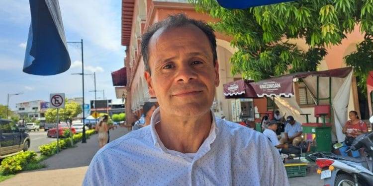 El voto es secreto, pero por el PRD no voy a votar: Toño Navarrete