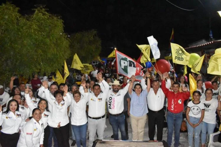 En Apatzingán, Se Incendia Abarrotera Morelia