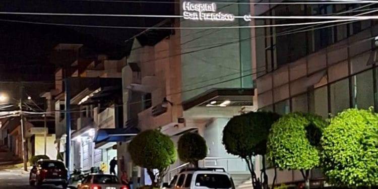 Fanny Arreola reforesta área verde en Apatzingán; se compromete a plantar un árbol por cada voto