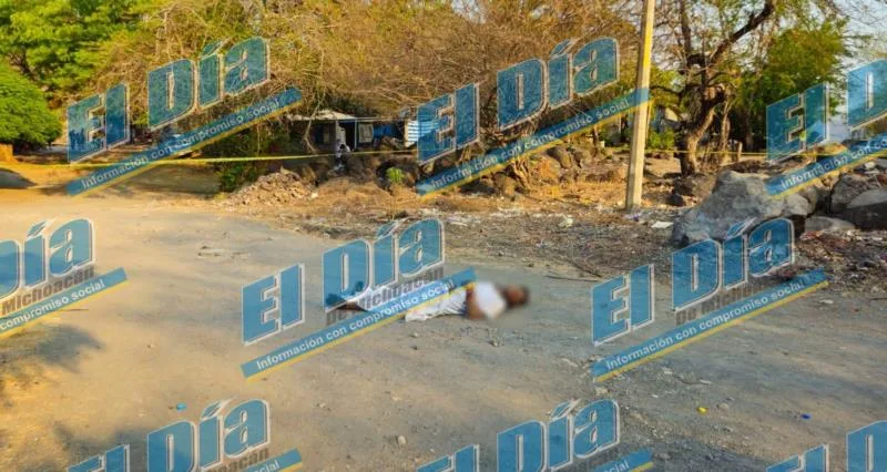 Ejecutan De Varios Disparos A «Cortador De Limón» &Quot;El Mono&Quot; En La Lomas Del Pedregal En Apatzingán 19 Asesinan Al Mono