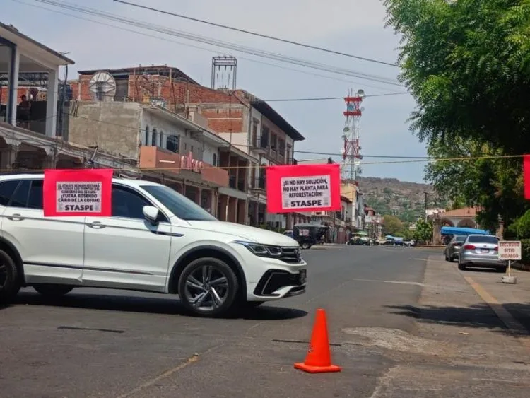 Roban Cinco Camionetas De «Madrina» En La Autopista Siglo Xxi