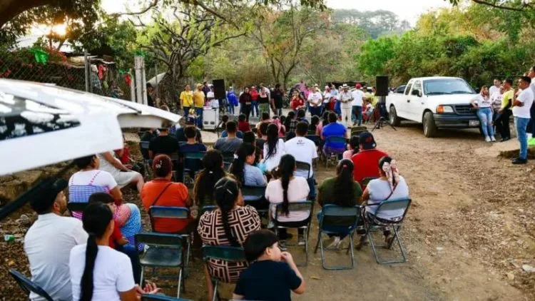 Fanny Arreola Reforesta Área Verde En Apatzingán; Se Compromete A Plantar Un Árbol Por Cada Voto