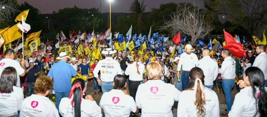 Con El Respaldo Ciudadano Al Proyecto Que Rescatará A Apatzingán, Blanca Álvarez Cierra Campaña 19 Blanca Cierre En La Florida Respaldo Ciudadano