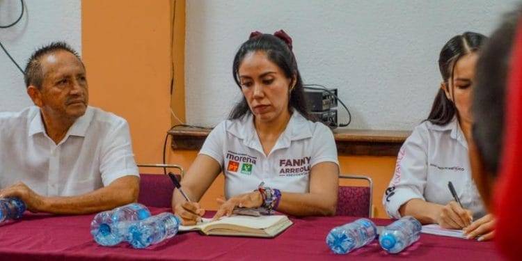Apatzingán debe cerrar filas con los ciudadanos: Fanny Arreola