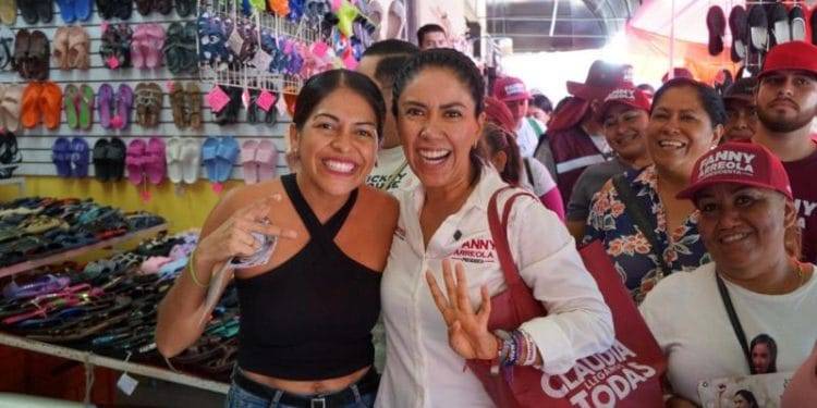 Fanny Arreola reforesta área verde en Apatzingán; se compromete a plantar un árbol por cada voto