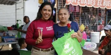 Felicita Fanny Arreola A Las Madres De Apatzingán; Su Compromiso Es Con Ellas