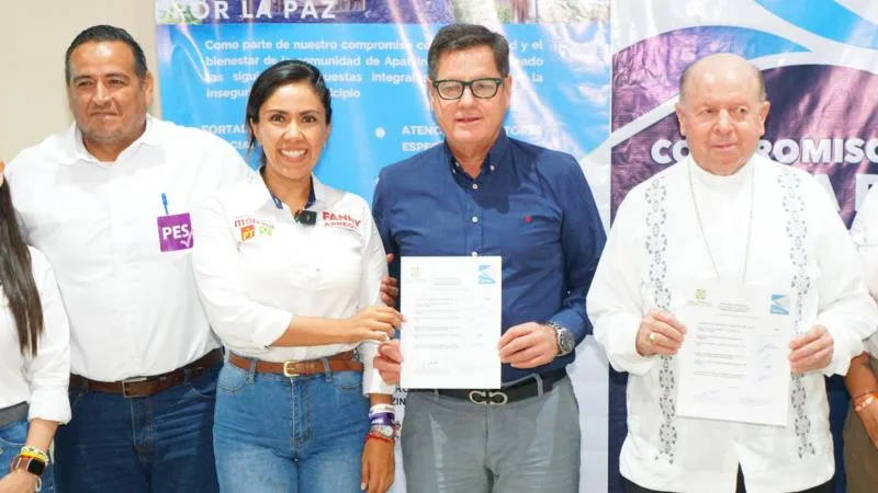 Firma Fanny Arreola Compromiso De Plan De Seguridad Para Restablecer La Paz Y La Tranquilidad A Apatzingán