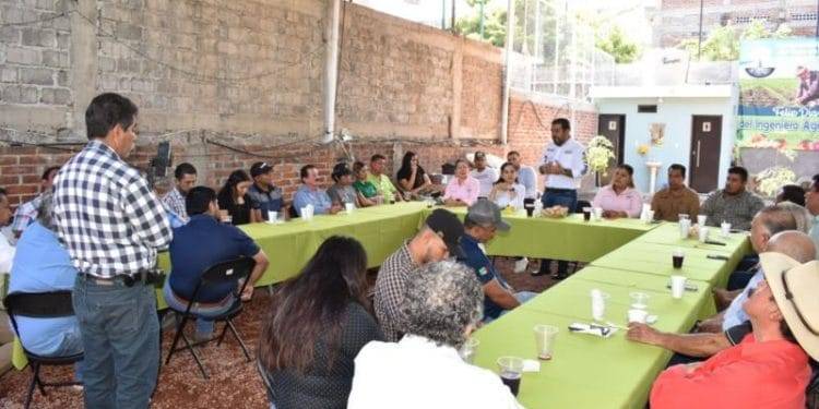 Por mis acciones respondo yo, quienes nos antecedieron en el cargo, que respondan por sus actos: Fanny Arreola