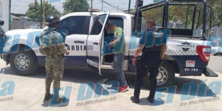 Vamos a fortalecer el cuerpo policiaco de Apatzingán, con equipamiento y capacitación constante: Fanny Arreola