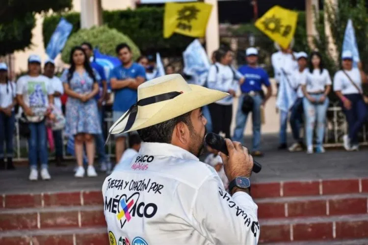 Paco Huacus Refrenda Su Compromiso Con El Desarrollo De Peribán Y Tepalcatepec 22 Corre Papel Y Tinta Para Michoacán: Inicia Impresión De Boletas Para El 2 De Junio