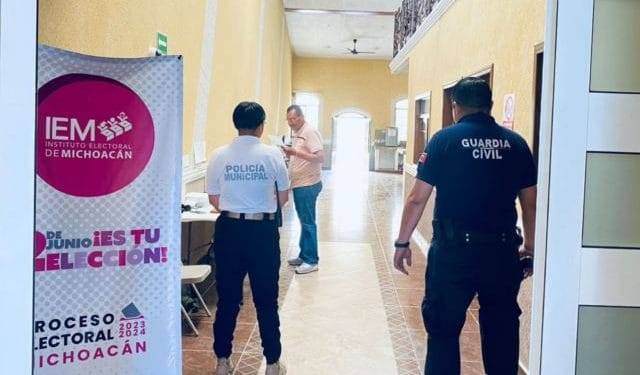 Vamos a fortalecer el cuerpo policiaco de Apatzingán, con equipamiento y capacitación constante: Fanny Arreola