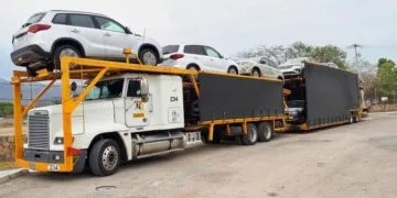 Roban Cinco Camionetas De «Madrina» En La Autopista Siglo Xxi
