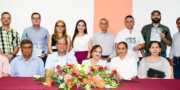 Roban cinco camionetas de «Madrina» en la Autopista Siglo XXI