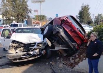 Aparatoso choque en Morelia