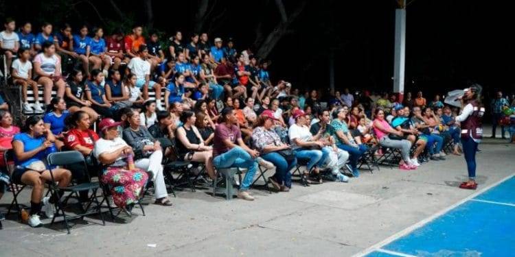 Roban cinco camionetas de «Madrina» en la Autopista Siglo XXI