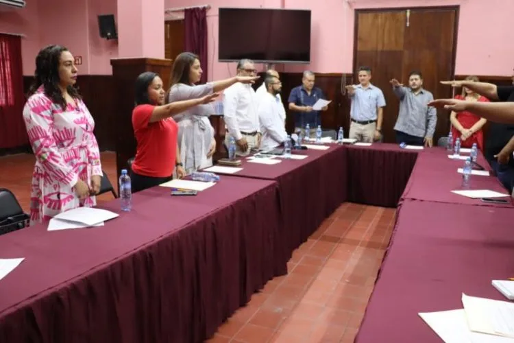 Rinden Protesta Nuevos Integrantes Del Comité De Salud, Encabezado Por El Presidente José Abarca Díaz Barriga 22 En Cateo, Asegura Fiscalía General Droga Y Detiene A Una Persona Relacionada En Conductas Ilícitas, En Morelia