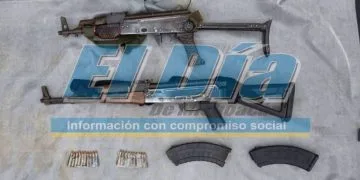 Incautan Dos Rifles De Asalto En El Terrero Municipio De Aquila 24 Guardia Civil Desactiva Palenque Clandestino De Gallos En Aporo