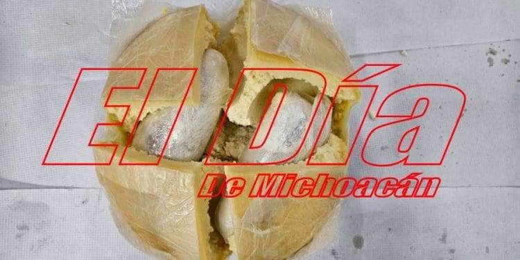 En Querétaro, GN asegura paquete procedente de Apatzingán con droga sintética cristal oculta en barras de queso artesanal
